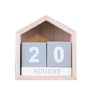 Vintage Design House Shape Perpetual Calendar Wood Desk Wooden Block Home Office Supplies Decoration