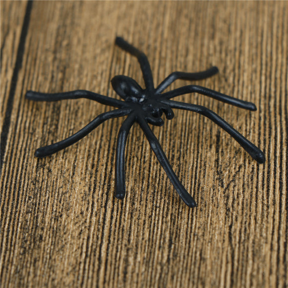 30Pcs/Pack Halloween Decorative Spiders Small Plastic Fake Spider Prank Haunted House Decorations