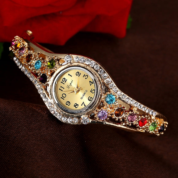 LVPAI XR 1959 Fashionable Ladies Watch Rhinestone Clock Quartz Bracelet Watch
