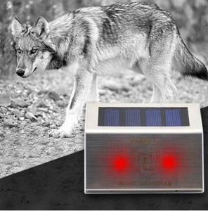 New Technology, Solar Powered, Wolve Predator Deterrent Light/Pest Repellent