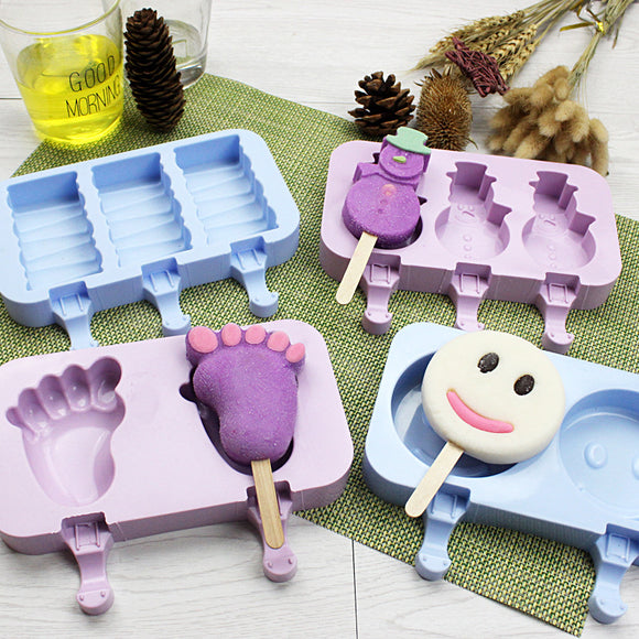 Boxed Silicone Cake Ice Mold Bear Claw Baking Mold Dust Cover Ice Cream Cake Mould