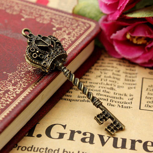 Retro Metal Bronze Crown Key Pendant DIY Accessaries