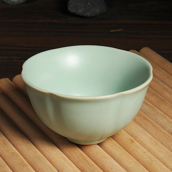 Ceramic Kung Fu Handmade Tea Cup Petals Pattern Durable Teacups