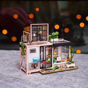 Robotime DG13 Kevin's Studio DIY Doll House 23*27.1*22cm With Furniture Light Gift Decor Collection